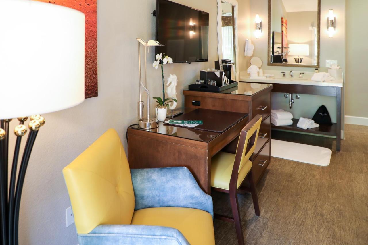 Almond Tree Inn - Adults Only Ки-Уэст Номер фото