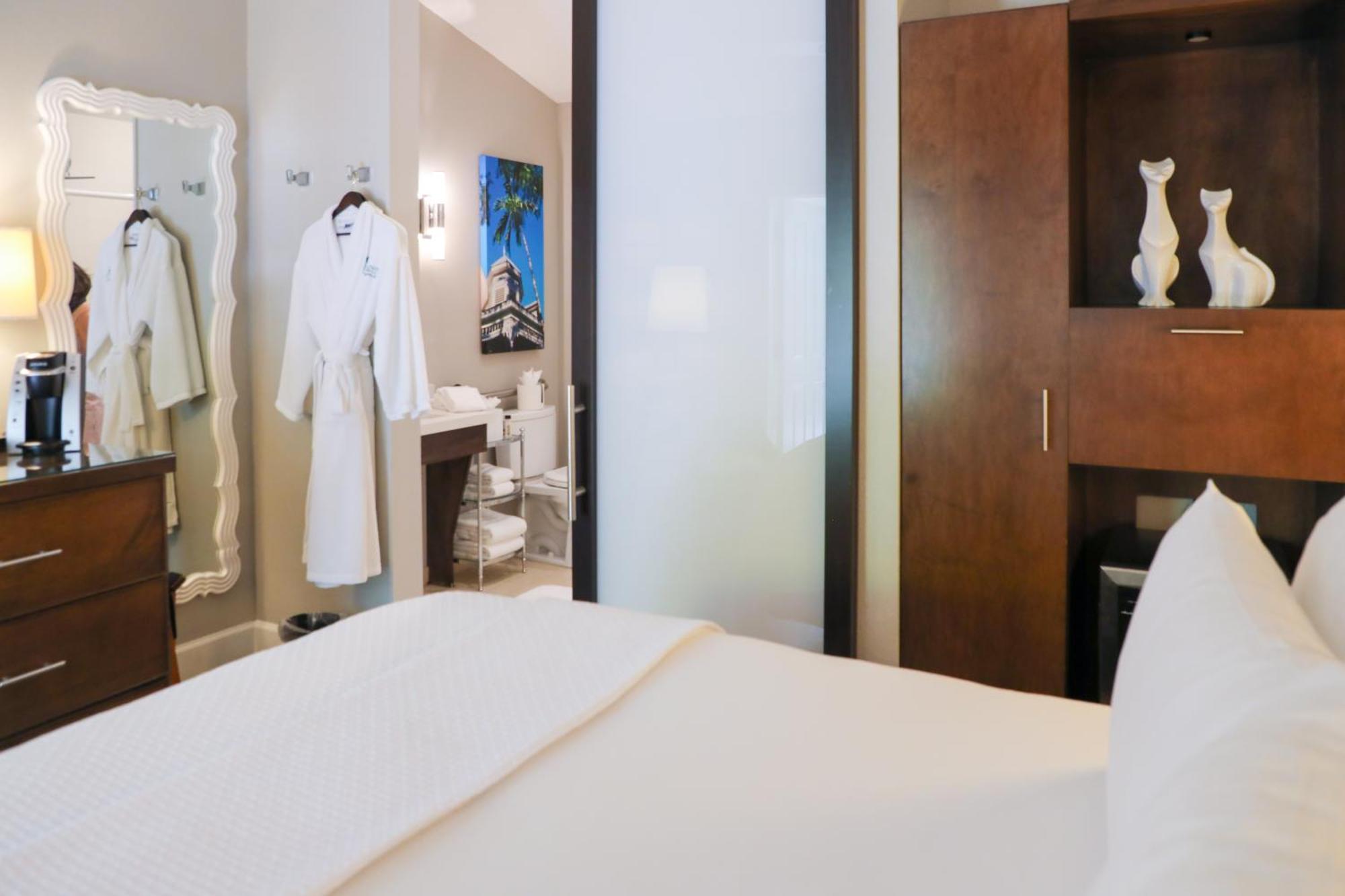 Almond Tree Inn - Adults Only Ки-Уэст Номер фото