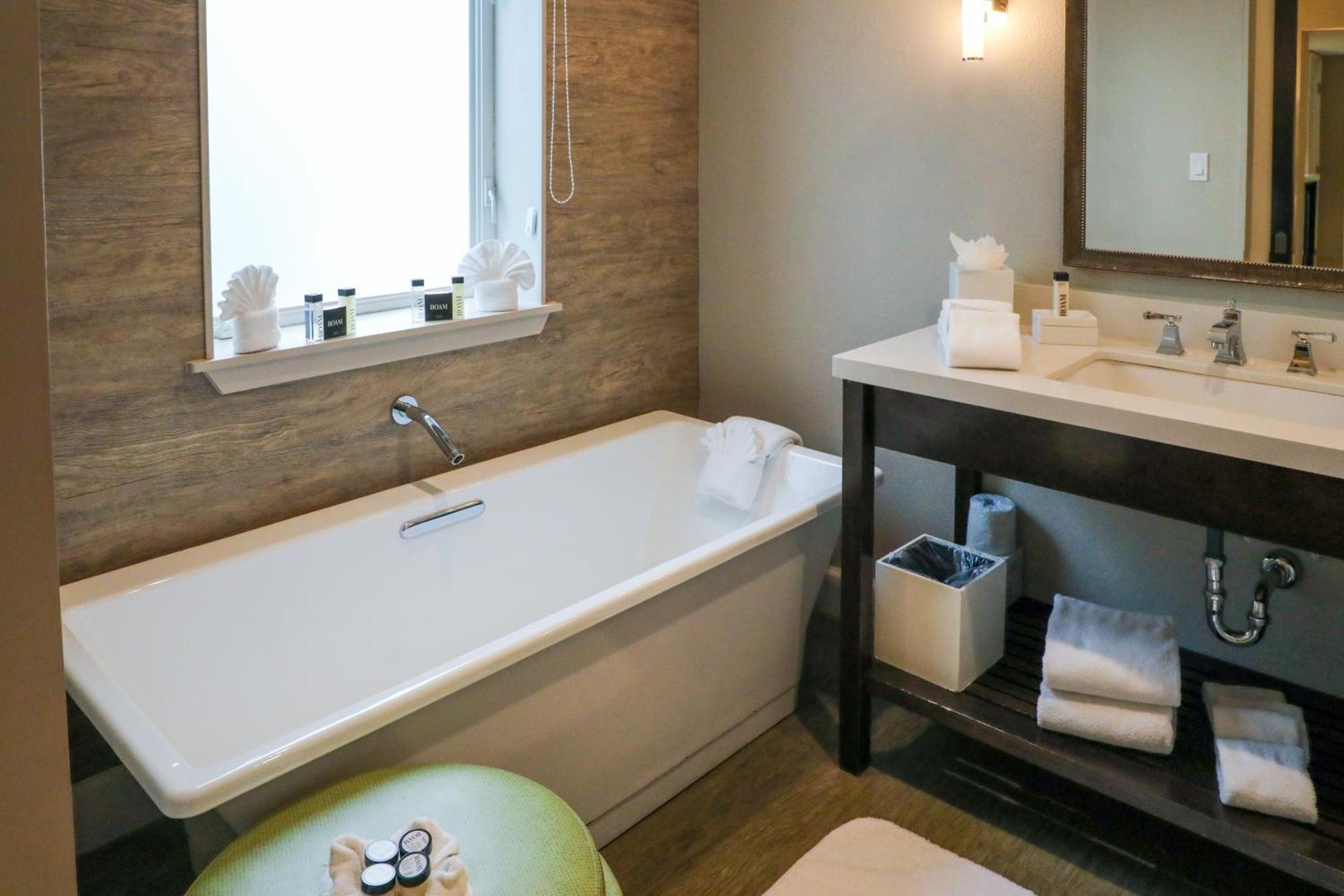 Almond Tree Inn - Adults Only Ки-Уэст Номер фото