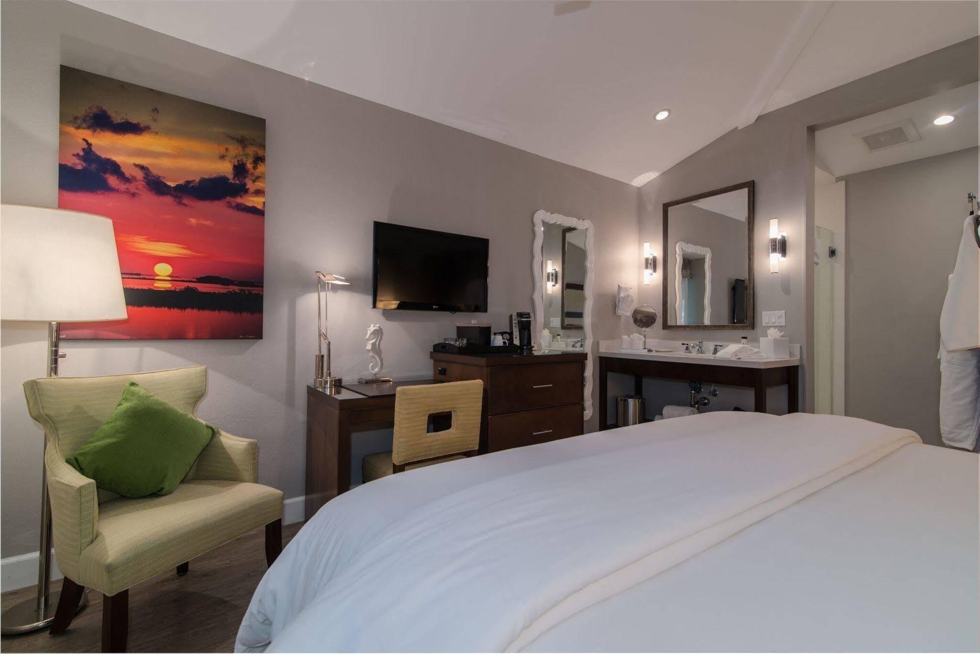 Almond Tree Inn - Adults Only Ки-Уэст Экстерьер фото